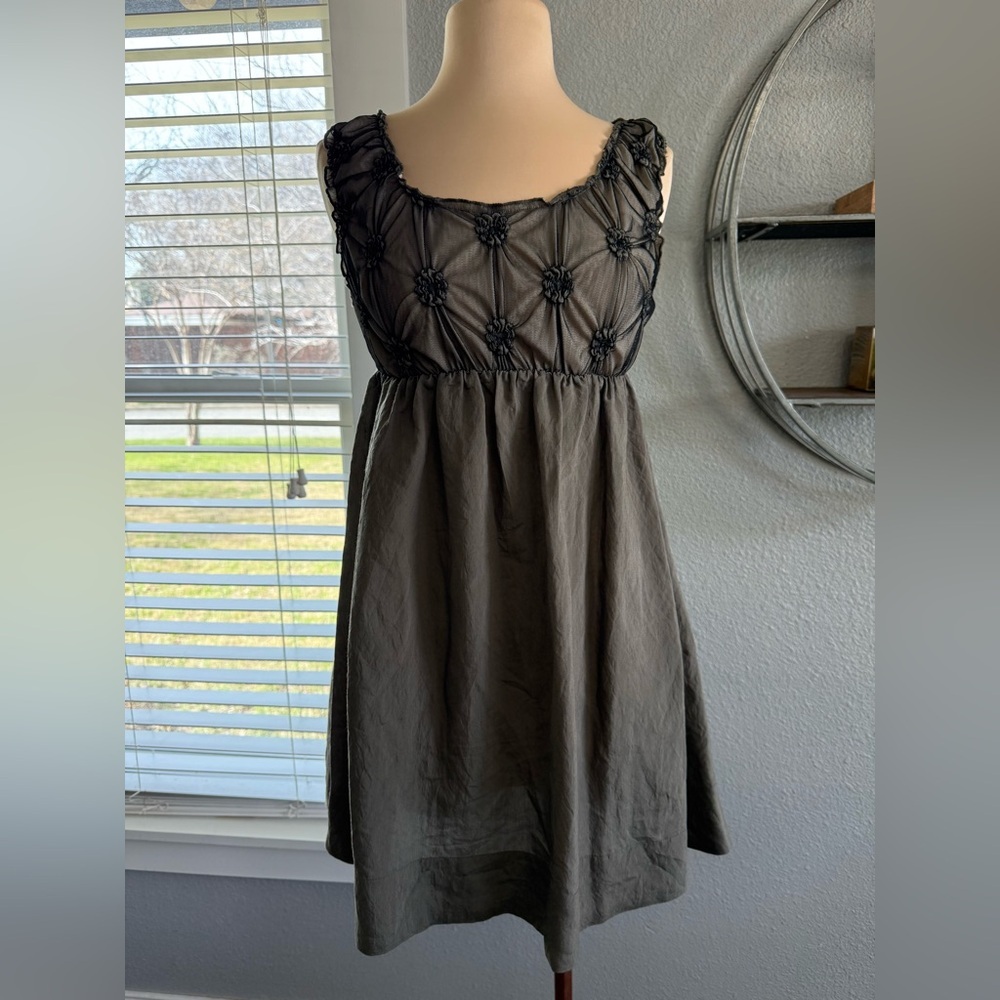 Whimsigoth Babydoll Rosette Top Size Medium Empire Waist